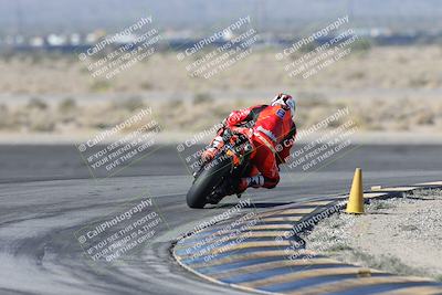 media/Dec-01-2025-Moto Forza (Mon) [[2daa91e15f]]/1-Advanced Group/Session 2 Turn 11 Backside/